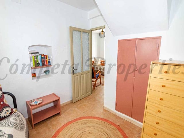 Image No.5-2 Bed Townhouse for sale
