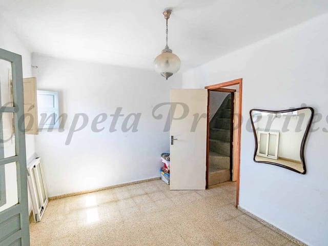 Image No.16-3 Bed Townhouse for sale