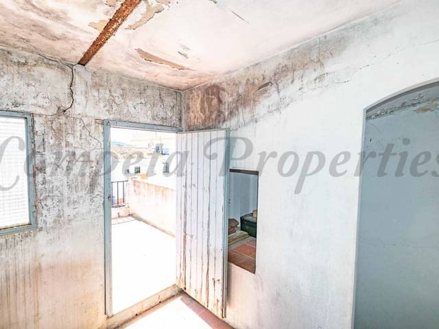 Image No.17-3 Bed Townhouse for sale