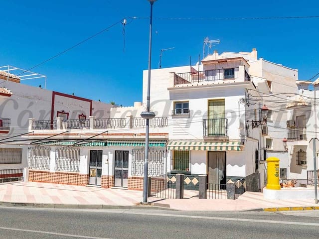 Image No.20-3 Bed Townhouse for sale