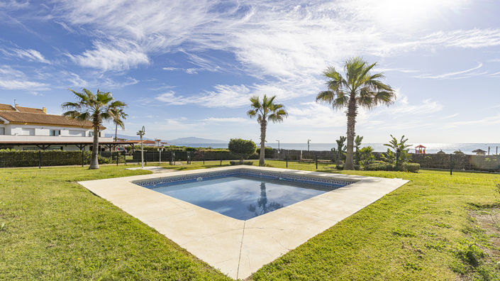 Image No.26-4 Bed Townhouse for sale