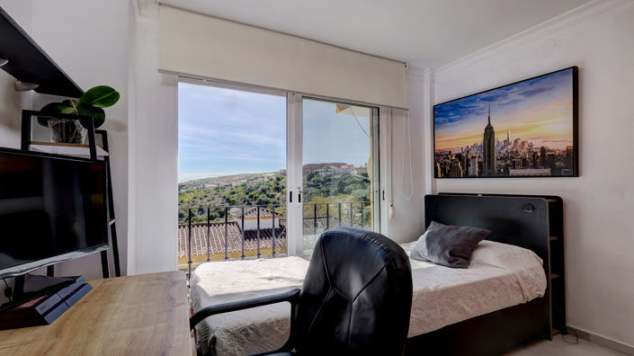 Image No.14-3 Bed Townhouse for sale