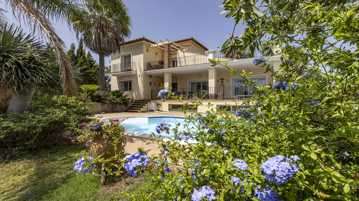 Image No.1-5 Bed Villa for sale