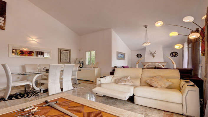 Image No.3-Villa de 5 chambres à vendre à Casares