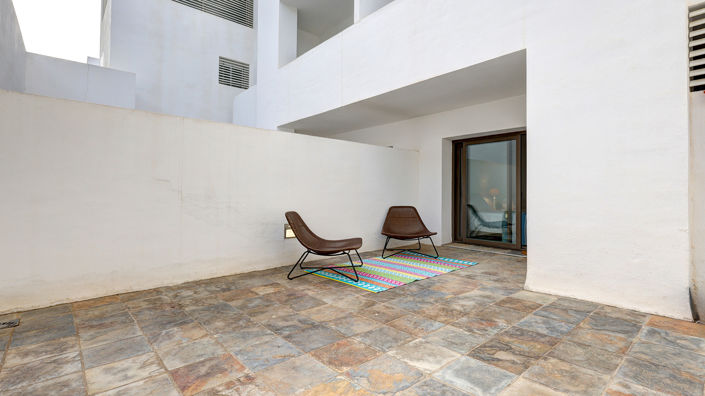 Image No.25-2 Bed Property for sale