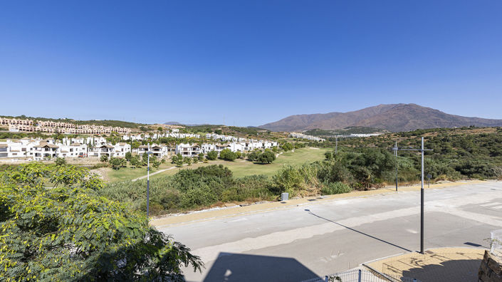 Image No.26-3 Bed Apartment for sale