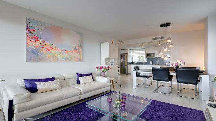 Image No.11-3 Bed Property for sale