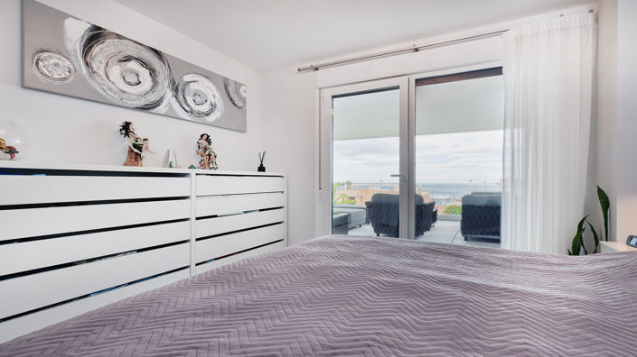 Image No.14-3 Bed Property for sale