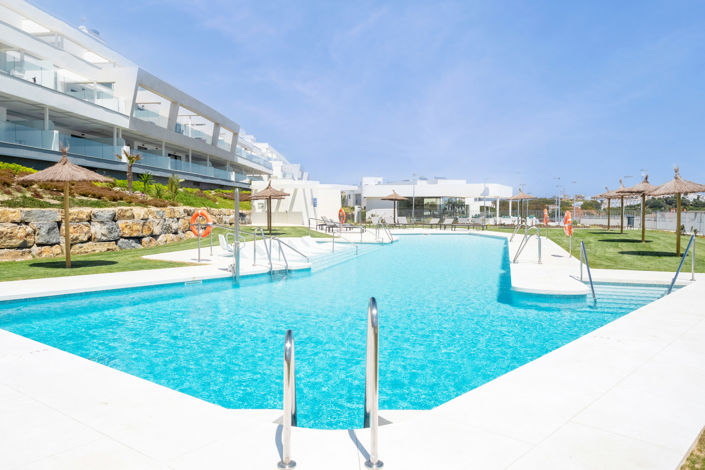 Image No.24-3 Bed Property for sale