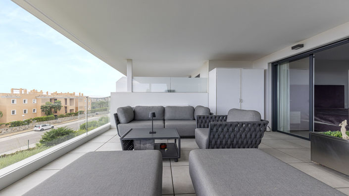 Image No.5-3 Bed Property for sale