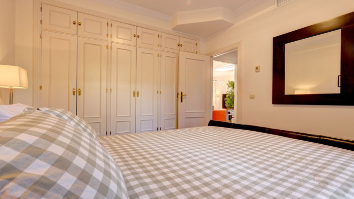 Image No.11-3 Bed Property for sale