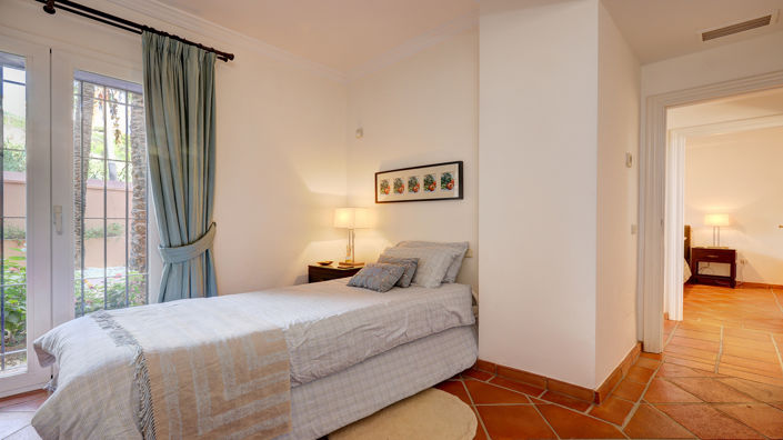 Image No.43-3 Bed Property for sale