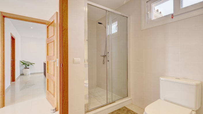 Image No.25-4 Bed Villa for sale