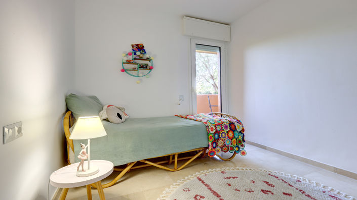 Image No.11-3 Bed Property for sale