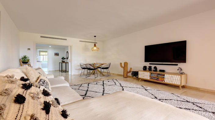 Image No.4-3 Bed Property for sale