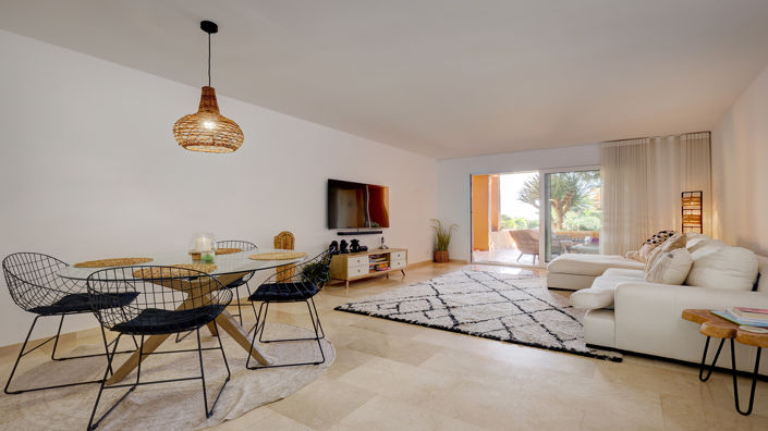 Image No.5-3 Bed Property for sale