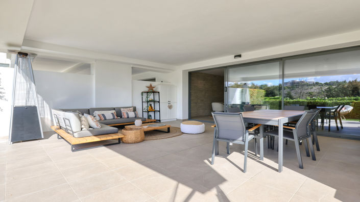 Image No.12-3 Bed Property for sale