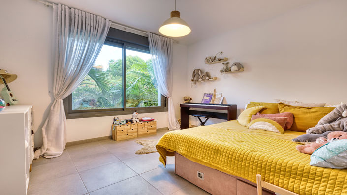 Image No.29-3 Bed Property for sale