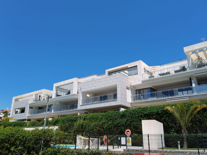 Image No.44-3 Bed Property for sale