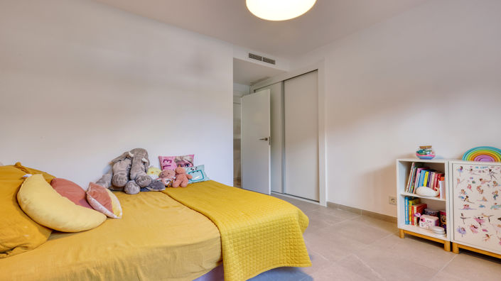 Image No.50-3 Bed Property for sale