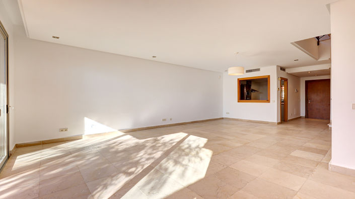 Image No.11-2 Bed Townhouse for sale