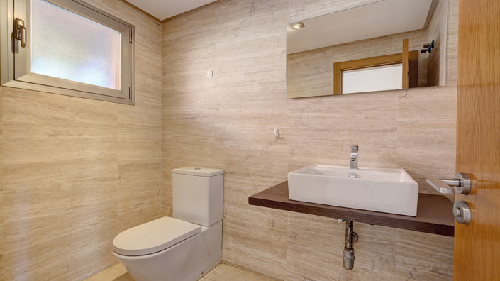 Image No.16-2 Bed Townhouse for sale