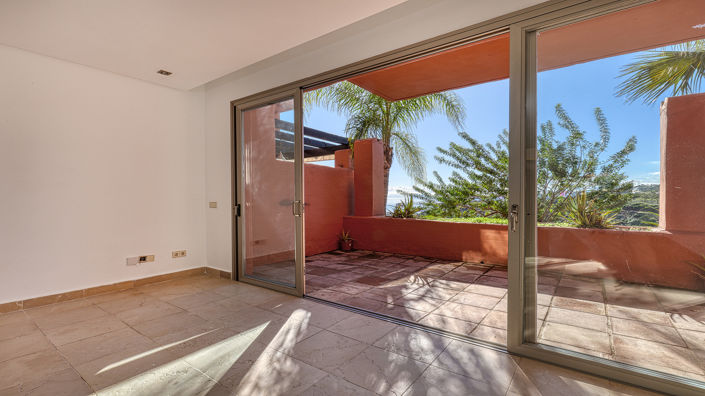 Image No.2-2 Bed Townhouse for sale