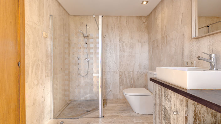 Image No.21-2 Bed Townhouse for sale