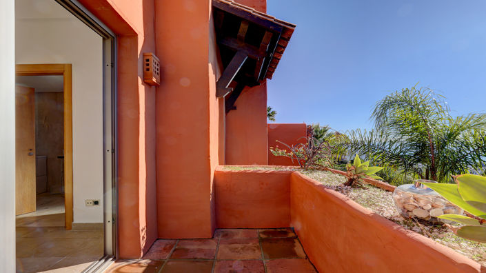 Image No.24-2 Bed Townhouse for sale