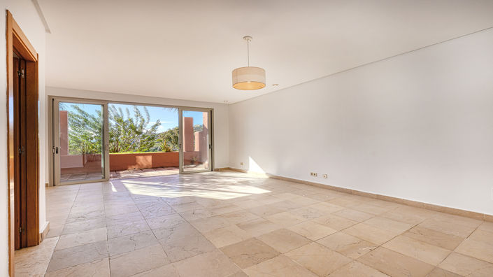 Image No.29-2 Bed Townhouse for sale