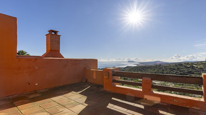 Image No.33-2 Bed Townhouse for sale