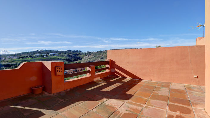 Image No.34-2 Bed Townhouse for sale