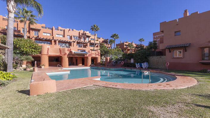 Image No.40-2 Bed Townhouse for sale