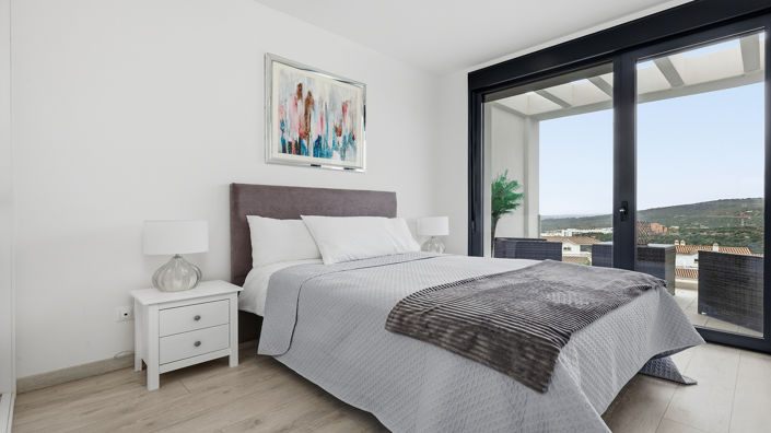 Image No.10-3 Bed Townhouse for sale