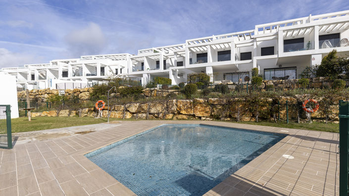 Image No.26-3 Bed Townhouse for sale