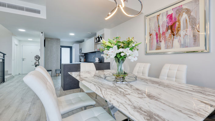 Image No.6-3 Bed Townhouse for sale