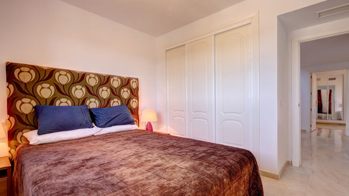 Image No.16-4 Bed Townhouse for sale