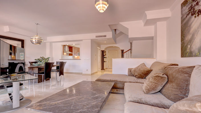 Image No.7-4 Bed Townhouse for sale