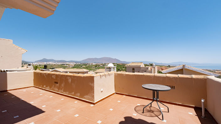 Image No.27-4 Bed Townhouse for sale