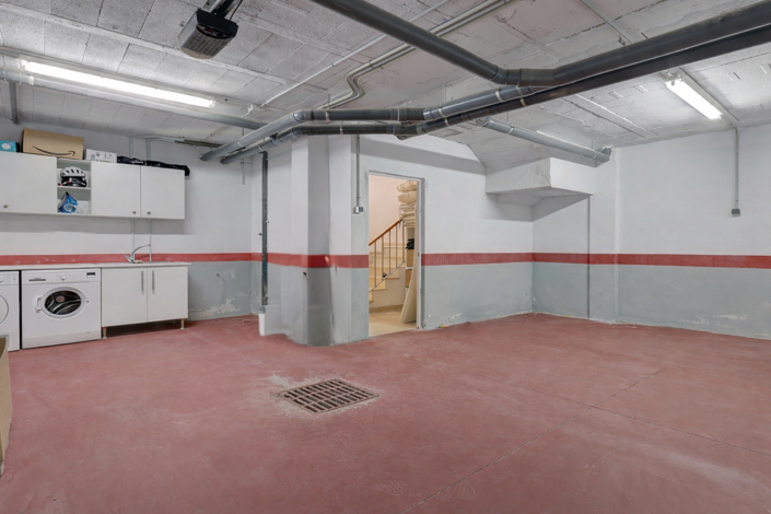 Image No.36-4 Bed Townhouse for sale