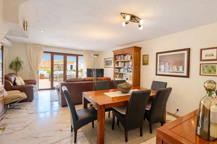 Image No.3-4 Bed Townhouse for sale