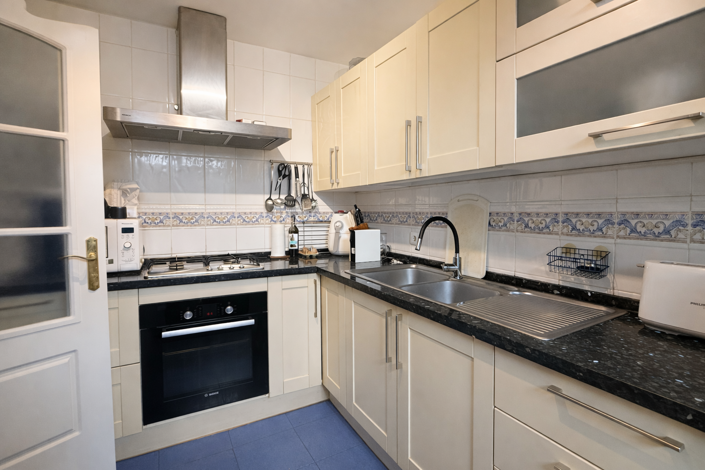 Image No.5-4 Bed Townhouse for sale