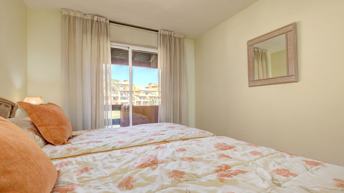 Image No.21-3 Bed Apartment for sale