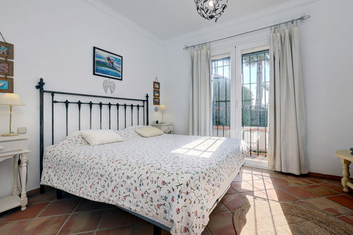 Image No.7-3 Bed Property for sale