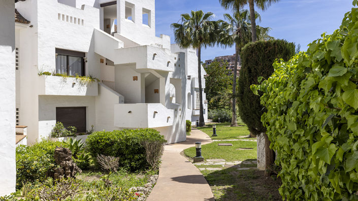 Image No.21-2 Bed Property for sale
