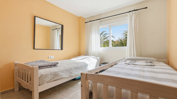 Image No.12-2 Bed Apartment for sale
