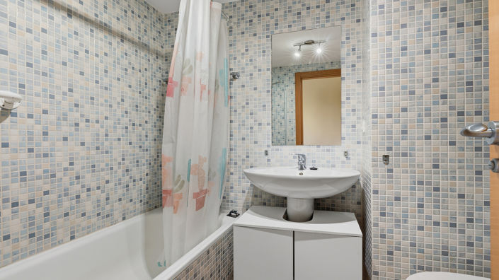 Image No.16-2 Bed Apartment for sale