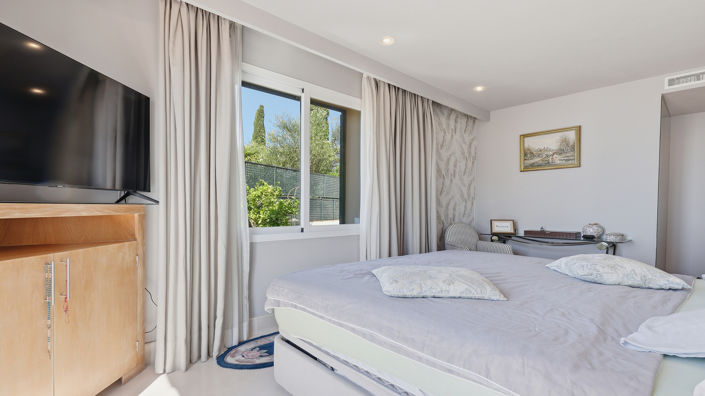 Image No.21-3 Bed Apartment for sale