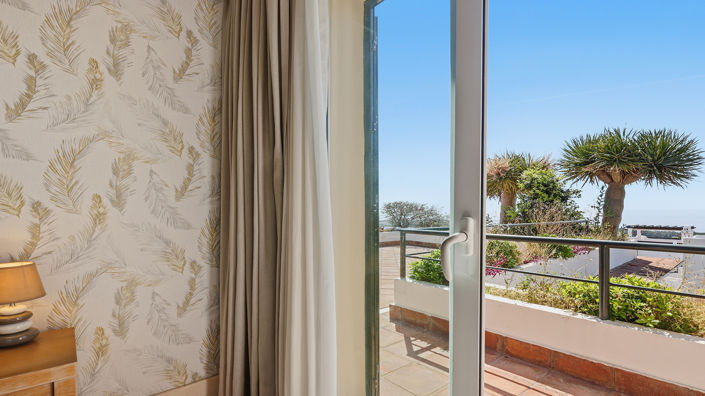 Image No.25-3 Bed Apartment for sale