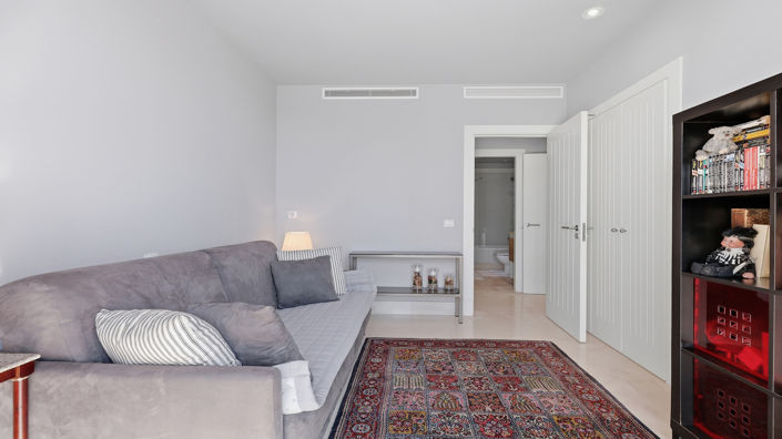 Image No.27-3 Bed Apartment for sale